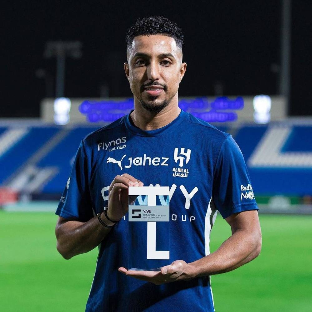 سالم يحصد جائزة أفضل لاعب على حساب «الدون»