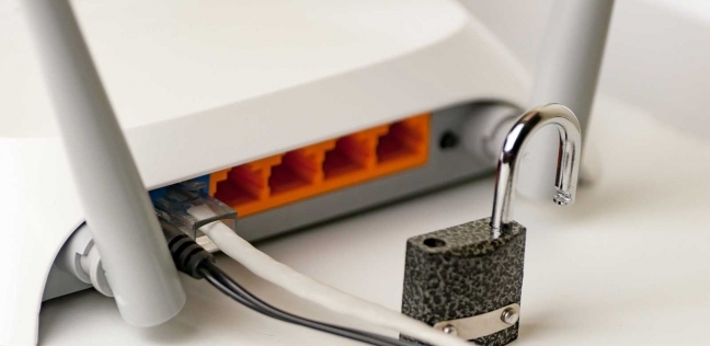 طرق حل مشكلة الاتصال بالواي فاي.. سجل خروج واقترب من الراوتر