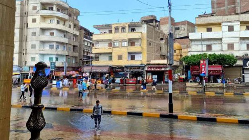 طقس الإسكندرية اليوم.. أجواء ممطرة وانخفاض في درجات الحرارة