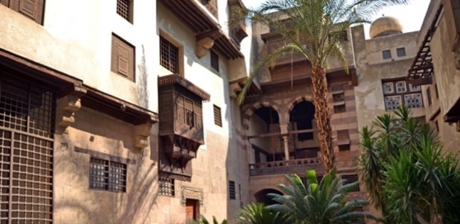 بيت السحيمي.. تحفة معمارية تجذب السياح إلى حي الجمالية بالقاهرة