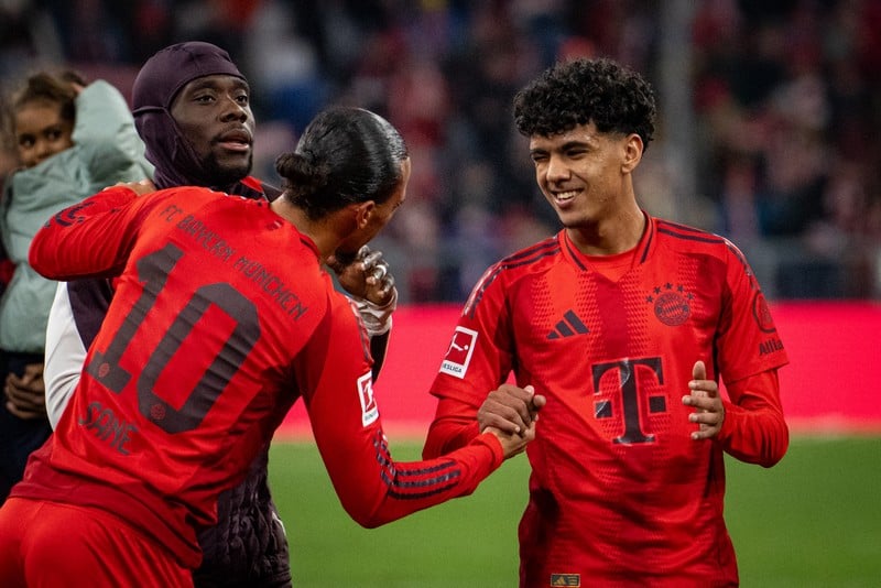 مدرب بايرن ميونخ ينوه بمستوى أزنو