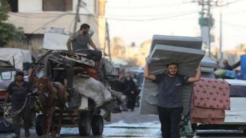 إعلام فلسطيني: قوات الاحتلال تجبر أكثر من 20 عائلة على إخلاء منازلها شرقي نابلس