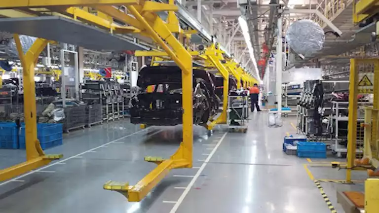 بعد انضمام طراز جديد.. ما سيارات نيسان التي تحمل شعار “صنع في مصر”