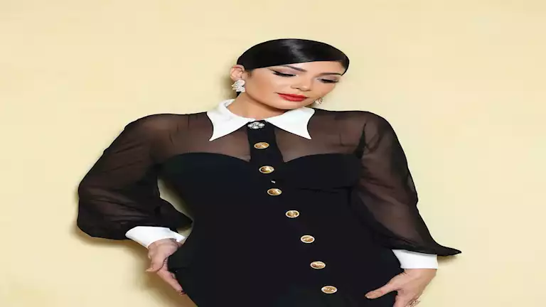 “أنيقة”.. منى زكي تنشر صورا من ثالث أيام فعاليات مهرجان البحر الأحمر