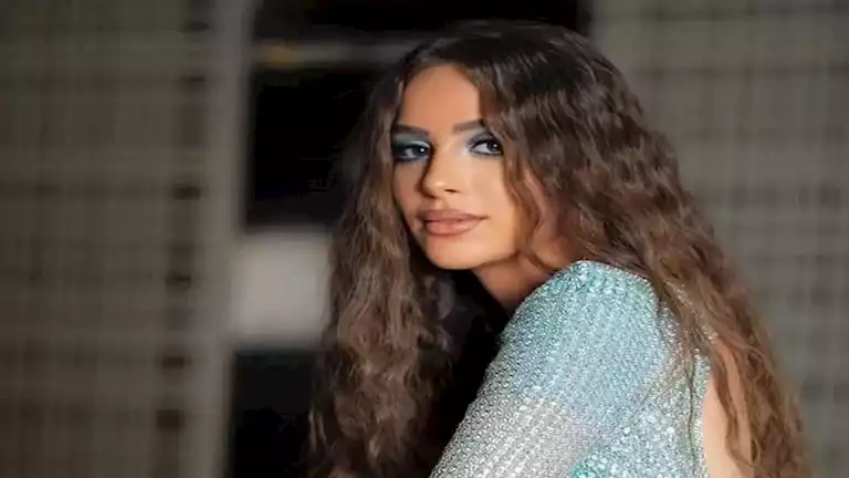 بإطلالة جريئة.. جميلة عوض في رابع أيام مهرجان البحر الأحمر بالسعودية