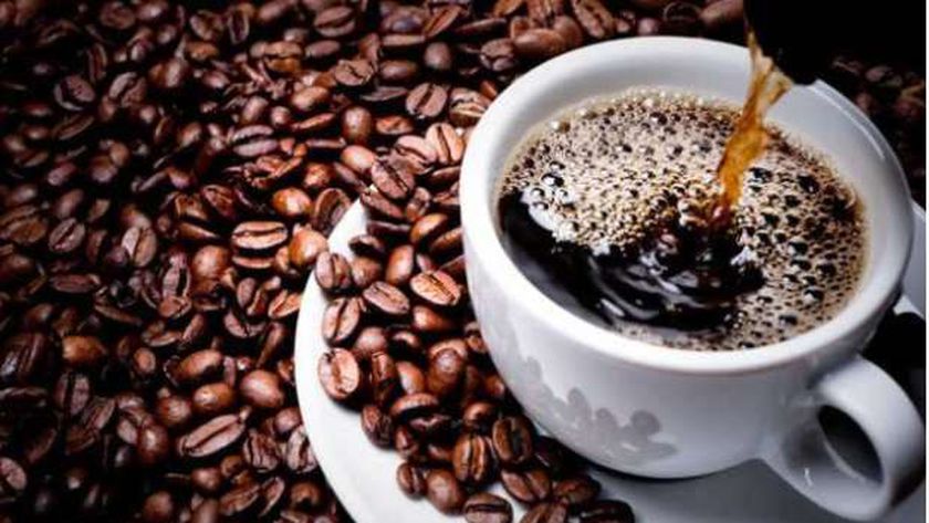 سر مذهل في فنجانك اليومي.. كيف تُطيل القهوة عمرك؟