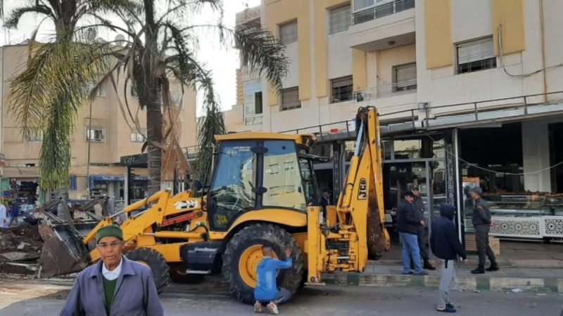 أرباب المقاهي يشكون « مزاجية » السلطات في هدم الواجهات خلال حملات تحرير الملك العمومي