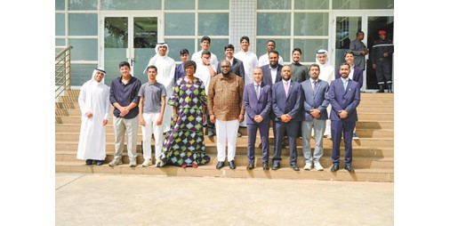 وفدا كن من المتفوقين يختتمان جولاتهما في توغو وبنين والبوسنة والهرسك