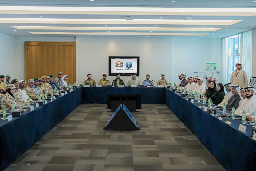 اللجنة المنظمة لـ “آيدكس ونافدكس 2025” تبحث آخر الاستعدادات