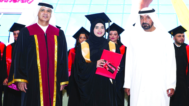 تخريج 288 طالباً في جامعة الإمارات للطيران