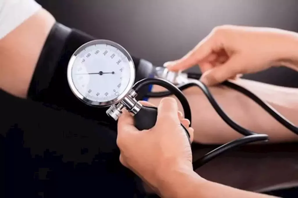 5 أطعمة ترفع ضغط الدم بصمت.. احذر تناولها