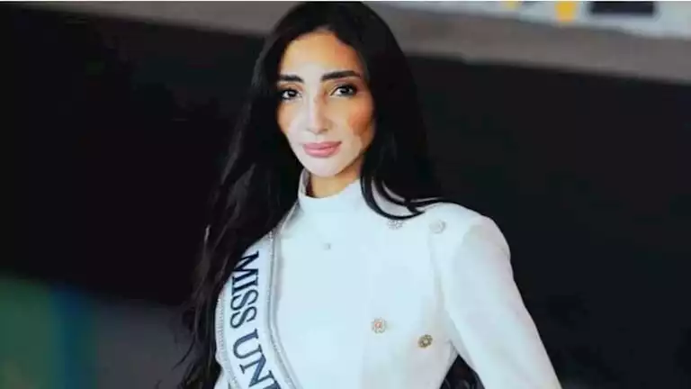 سر اللون الوردي .. لوجينا صلاح في إطلالة راقية وجذابة