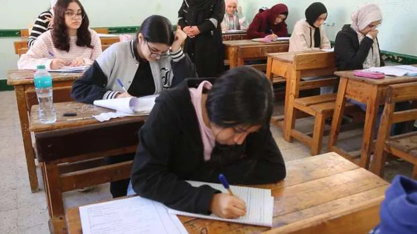 نموذج إجابة امتحان اللغة العربية للشهادة الإعدادية في كفر الشيخ