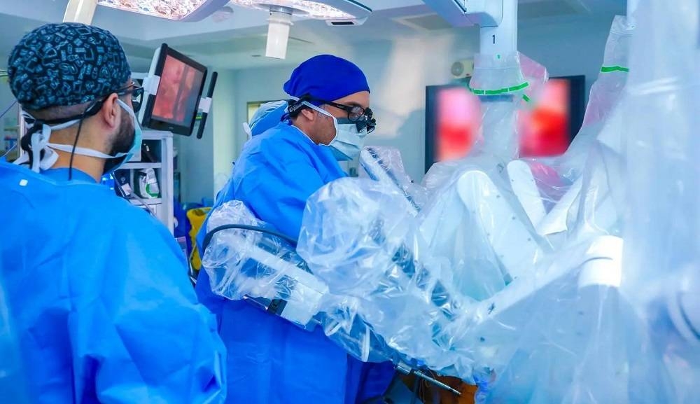السعودية: زراعة مضخة قلب اصطناعية دون شق الصدر باستخدام الروبوت