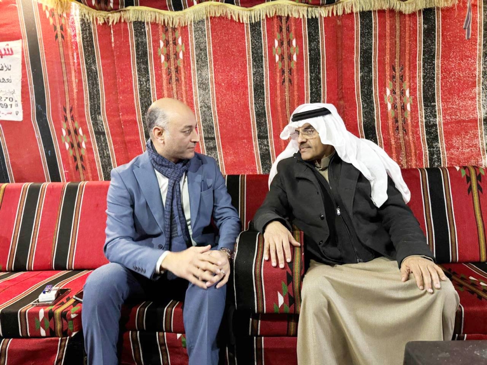 شيخ قبائل المنابهة في عنزة السورية لـ«عكاظ»: حمص تجاوزت الفتنة.. ولا عودة لـ«حزب الله»