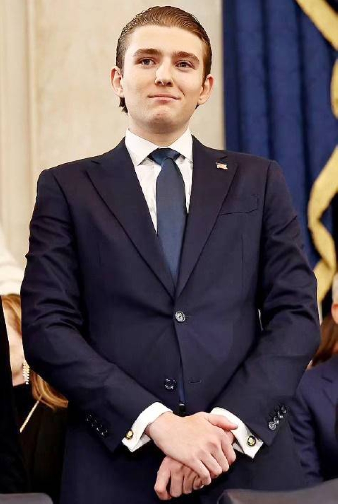 بارون يعيد إلى الأذهان ملامح شباب ترمب