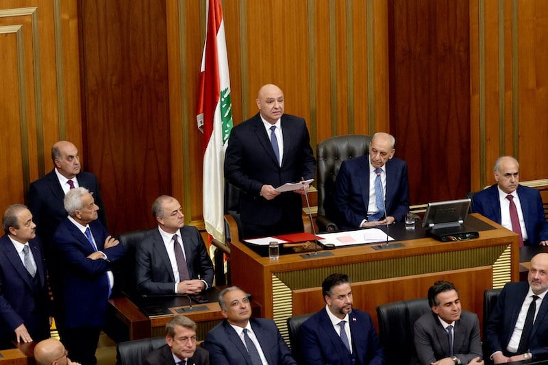 بايدن: عون “الزعيم المناسب للبنان”