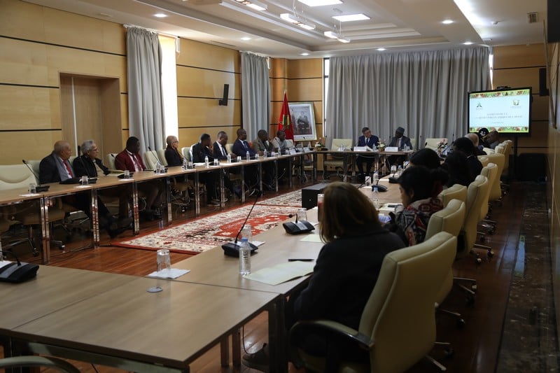 كرسي الآداب والفنون الإفريقية يحتفي بسرديات “إفا” في أكاديمية المملكة