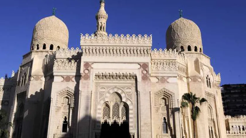 تطوير السياحة الدينية في الإسكندرية.. من ميدان المساجد إلى مٌجمع الأديان