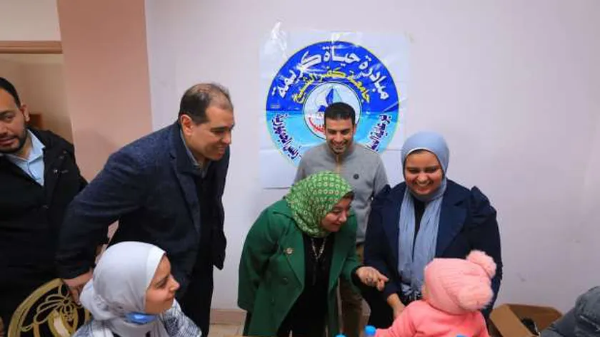 كشف طبي لـ1175 حالة بالمجان في قافلة لجامعة كفر الشيخ بقرية «دفرية»