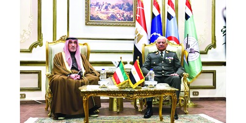 الكويت ومصر توقعان اتفاقية تعاون عسكري لتوحيد الجهود وتعزيز التنسيق بين القوات المسلحة في البلدين