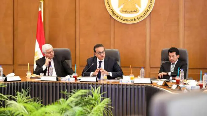 وزير الصحة: دعم مشروع الجينوم المصري ببيانات 100 مليون صحة