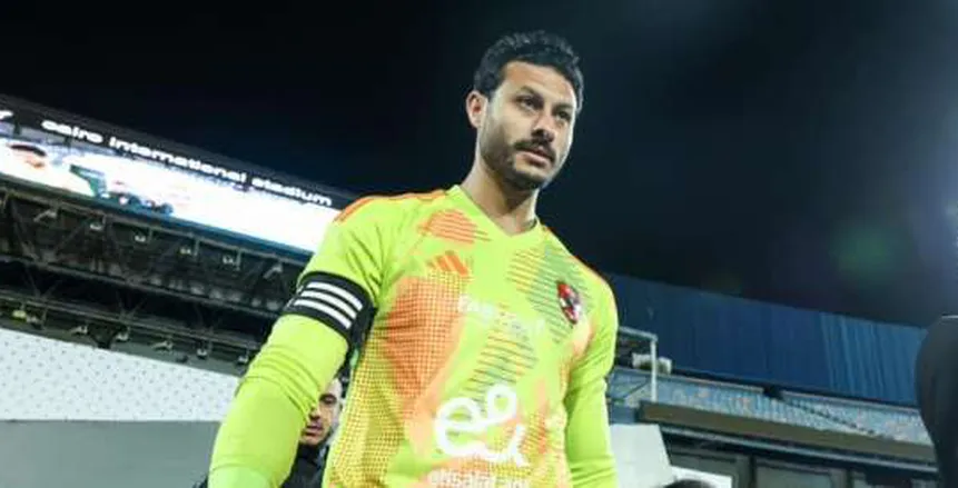 محمد الشناوي ينفعل على لاعبي الأهلي بسبب حكم مباراة الهلال محمد الشناوي ينفعل على لاعبي الأهلي بسبب حكم مباراة الهلال