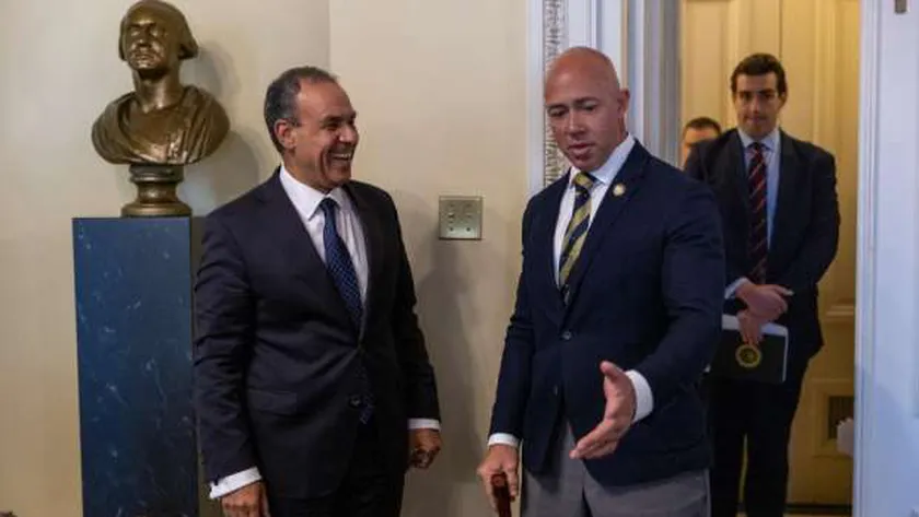 وزير الخارجية يلتقي رئيس لجنة الشئون الخارجية بمجلس النواب الأمريكي
