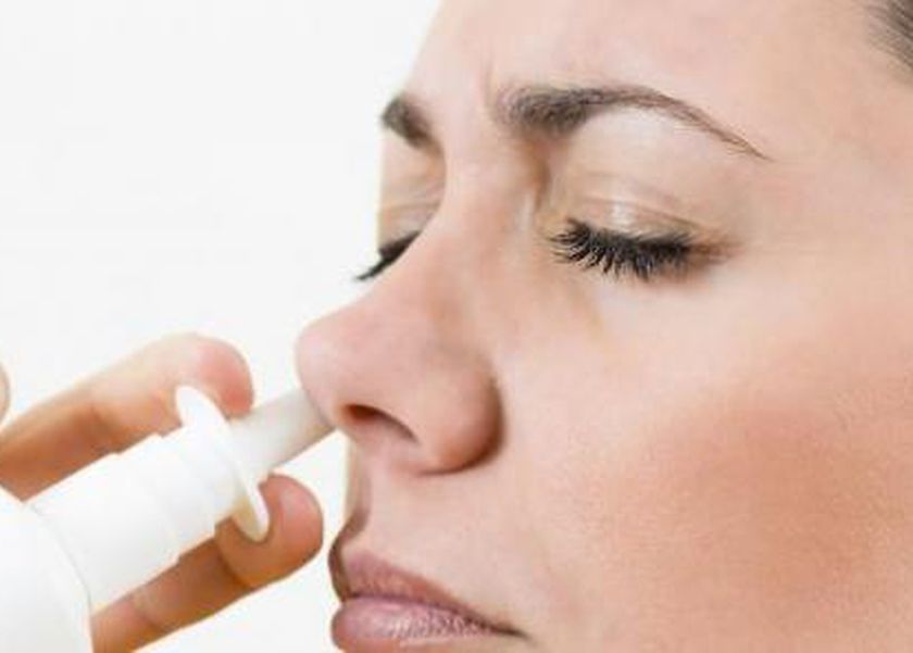 حقيقة التحذير من غسل الأنف بالمحلول الملحي.. هل يؤثر على حاسة السمع للأطفال؟