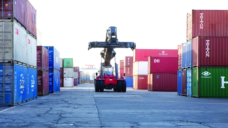 التعرفات الجمركية.. المحور الرئيس لأجندة ترامب المحلية والخارجية