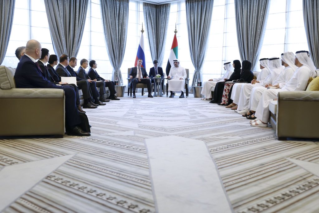 الإمارات حريصة على صناعة المستقبل عبر الشراكات العالمية والتكامل الاقتصادي