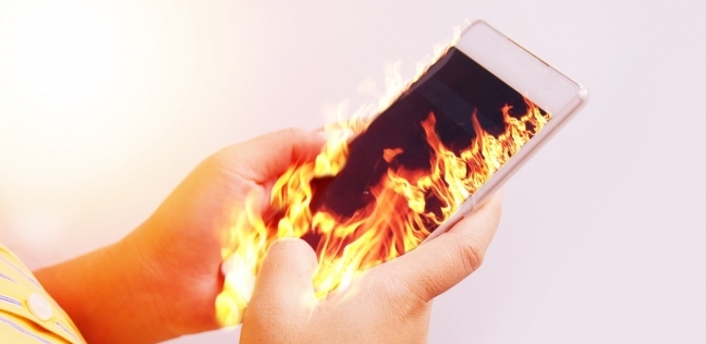 5 أشياء احذر فعلها لتجنب ارتفاع درجة حرارة الهاتف.. احمي جهازك