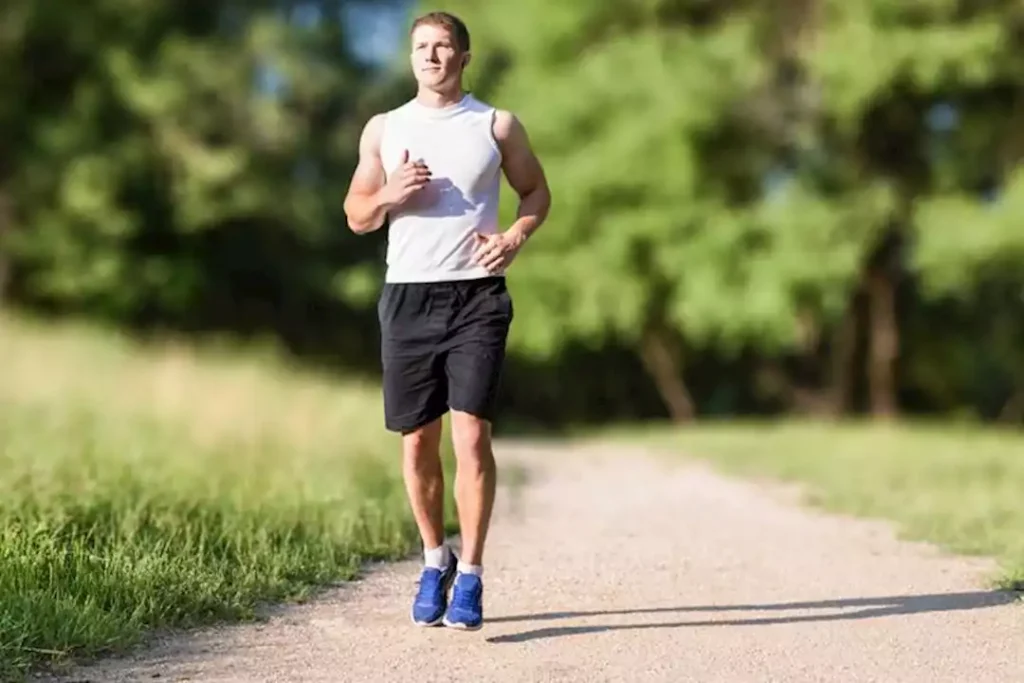 دراسة: النشاط البدني يحمي من الخرف ويقوي الدماغ