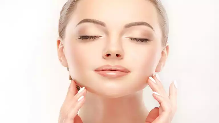 6 خطوات أساسية للعناية بالبشرة في بداية الخريف