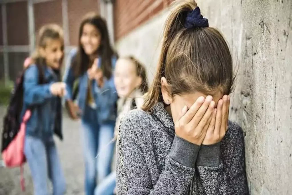 أمين الفتوى: التنمر حرام شرعًا.. وجرح لا يُرى يترك ألمًا في القلب لا ي