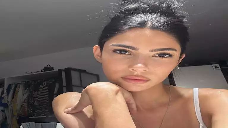 “لوحة فنية من الجمال”.. هدى المفتي تخطف الأنظار وكندة علوش تغازلها