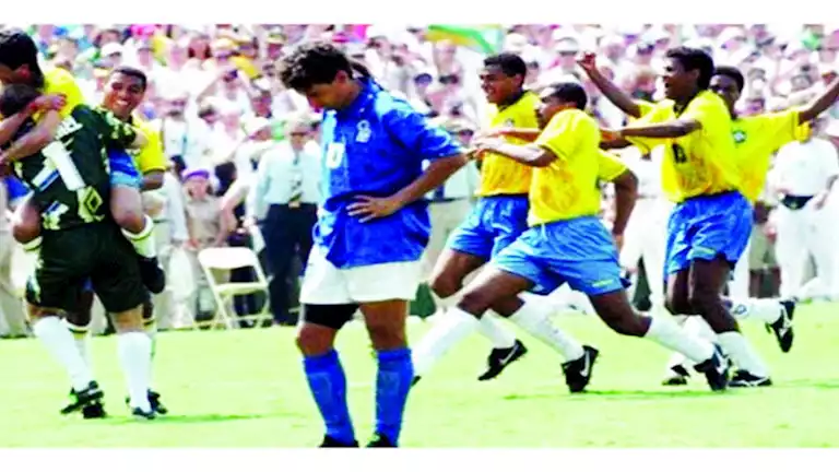 5 صور ترصد إهدار باجيو ركلة الجزاء أمام البرازيل بكأس العالم