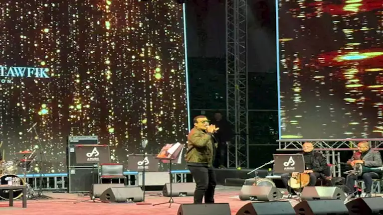 تفاصيل ما حدث في حفل محمد فؤاد وإيهاب توفيق بالكويت احتفالا بالأعياد الوطنية