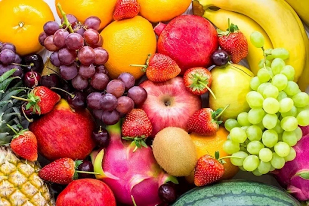 لماذا تسبب بعض الفواكه الإسهال فور تناولها؟