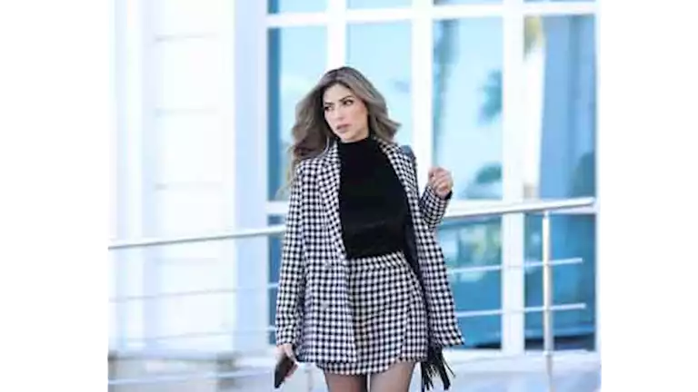 بـ “جيبة قصيرة”.. أحدث ظهور لـ ميرنا جميل والجمهور يغازلها (صور)