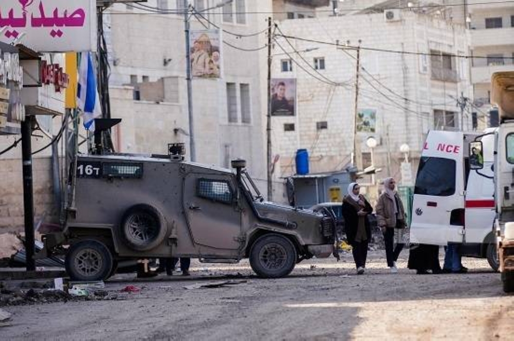 إسرائيل تقتحم منازل في الضفة وتشرّد 3200 عائلة فلسطينية