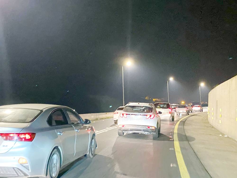 مواطنون لـ«عكاظ»: ازدواجية طريق «ضلع» حلم مُنتظر