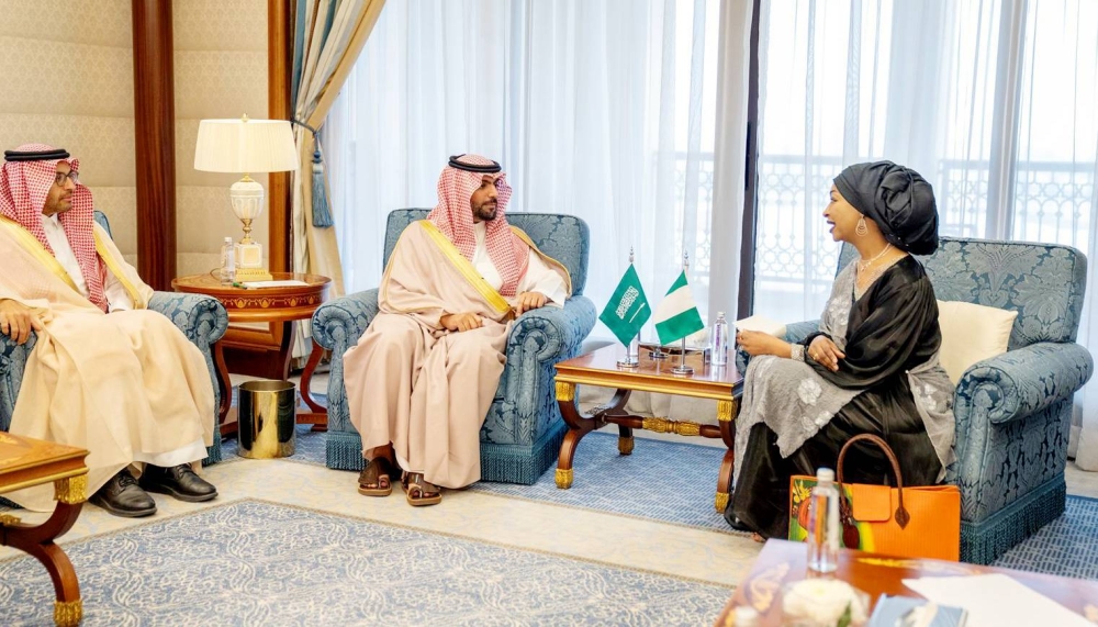 وزير الثقافة يدعو نيجيريا للمشاركة في مهرجان البحر الأحمر السينمائي