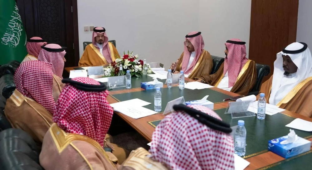 أمير المدينة يرأس الاجتماع المحلي لمحافظة وادي الفرع