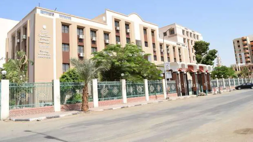 رئيس جامعة سوهاج: تقديم الدعم الطبي واللوجستي للمصابين الفلسطينيين في المستشفيات