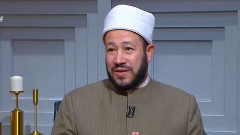 أمين الفتوى يوضح حكم إخراج الزكاة لشخص مُدخن