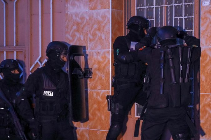 « البسيج » يرصد معلومات أمنية عن وجود منطقة جبلية نواحي الراشيدية يشتبه في تسخيرها قاعدة خلفية للدعم اللوجيستيكي بالأسلحة لخلية الساحل