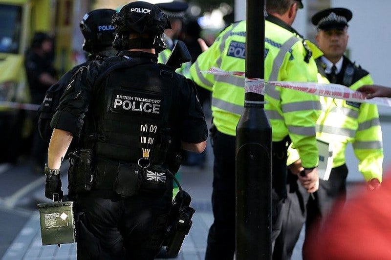 بعد أيام من الغموض .. الشرطة البريطانية تفك لغز اختفاء تلميذتين مغربيتين