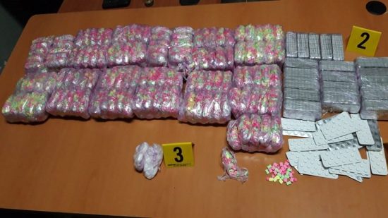 تطوان… إجهاض محاولة لتهريب 12 ألف قرص مخدر وتوقيف شخصين (مصدر أمني)