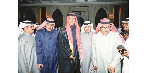 محمد سلطان بن حثلين يستقبل المهنئين بشهر رمضان